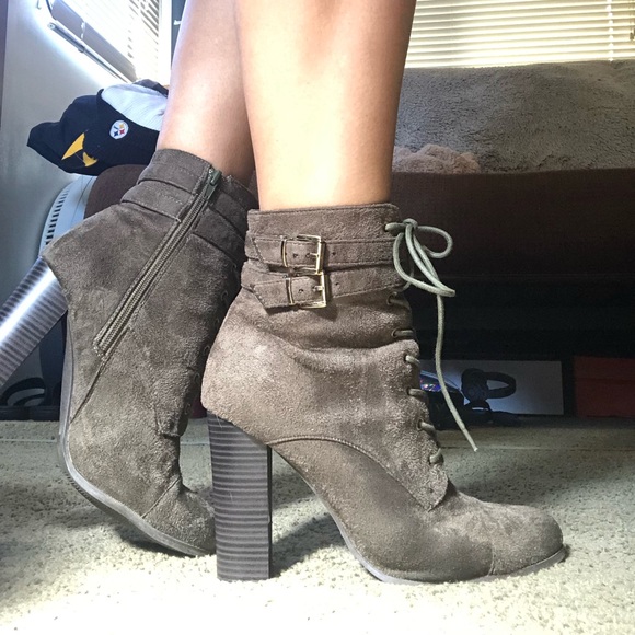 Heel booties - Picture 1 of 1